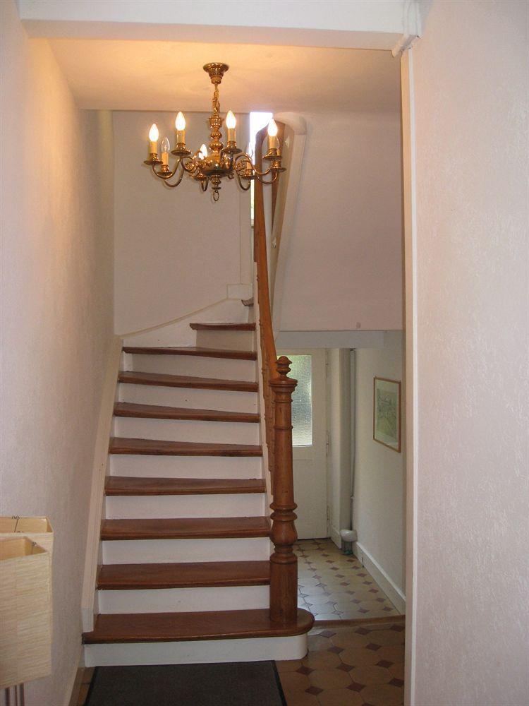 Unique Serviced Living @ Airport Line Apartment Basel