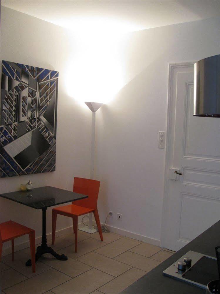 Unique Serviced Living @ Airport Line Apartment