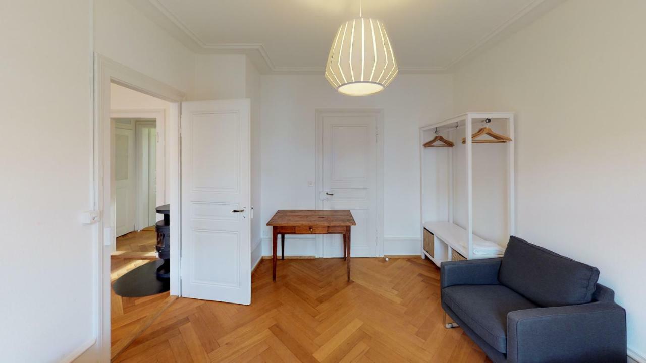 Unique Serviced Living @ Airport Line *