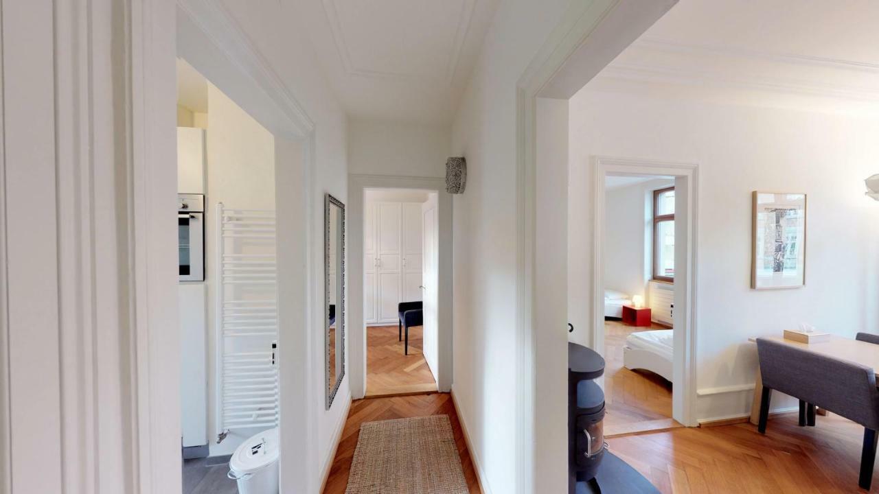 Unique Serviced Living @ Airport Line Apartment Basel