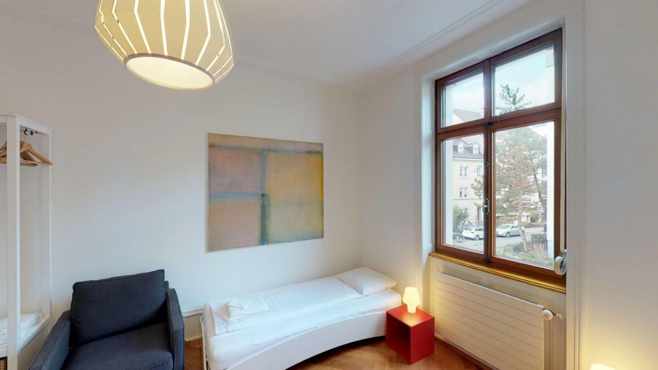 Apartment Unique Serviced Living @ Airport Line *